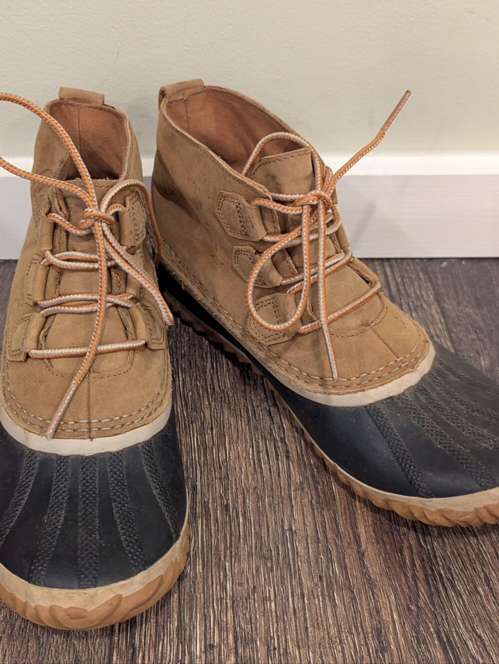 Sorel Out N About NL2133-286 Brown Leather And Rubber Duck Boots Size 8